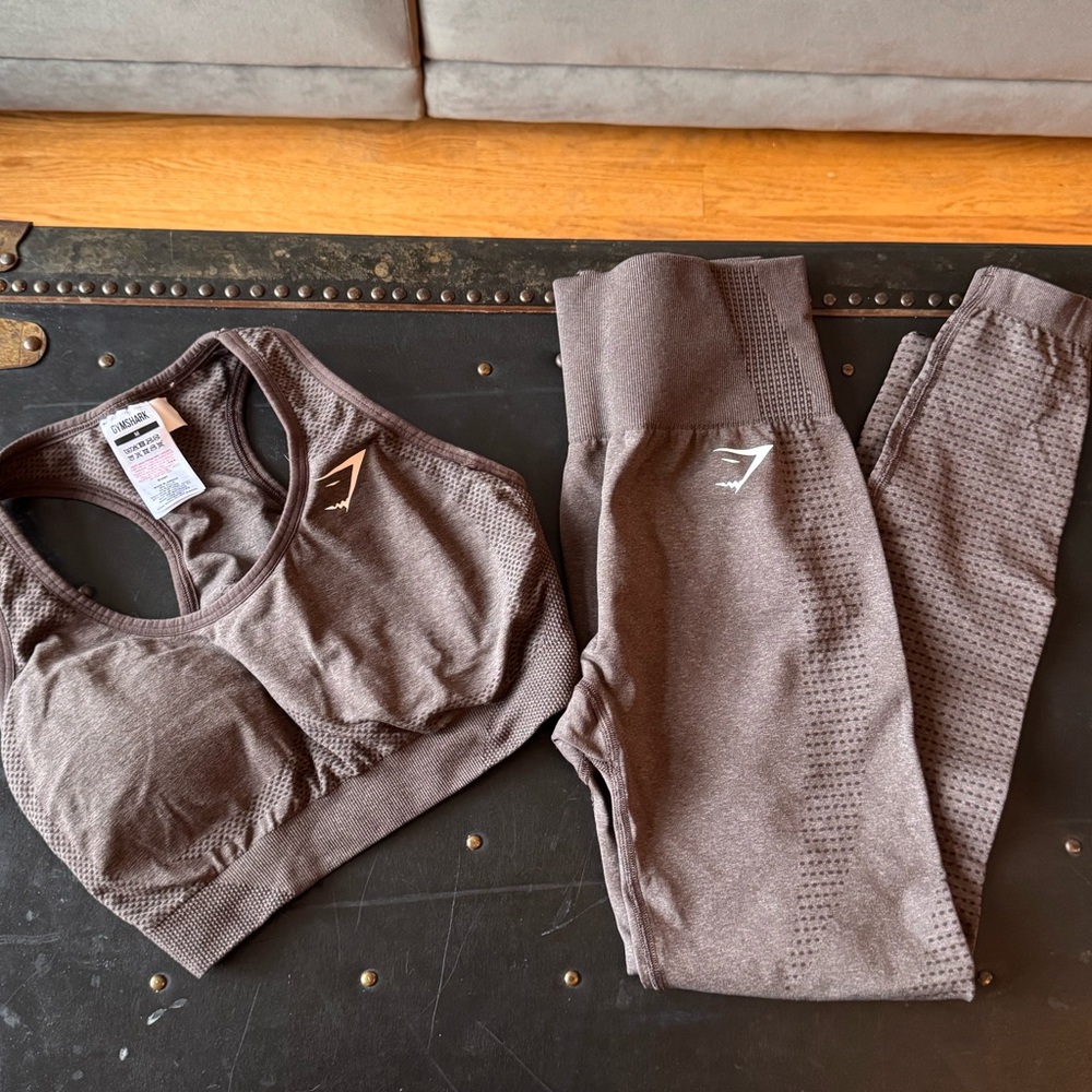 Gymshark Chocolate Sports Bra & leggings set